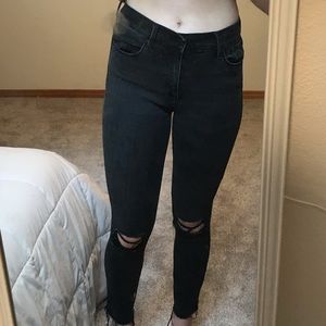 A sun skinny jeans
